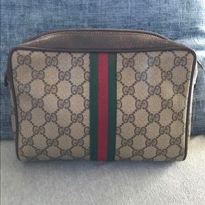 ⛔️SOLD⛔️Gucci Cherry line pouch